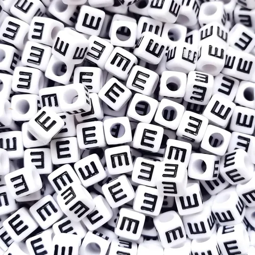 Vista 13 de Amaney - 800 cuentas de letras negras cuadradas de 0.236 in para hacer joyas, collares, pulseras