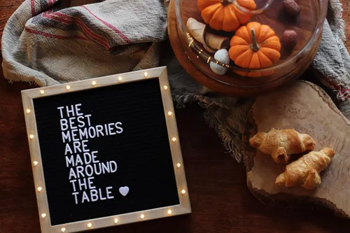 Vista 4 de Tablero de letras original de fieltro negro con soporte, luces LED integradas de 10 x 10 pulgadas, tablero de menú + marco de madera, 340 letras