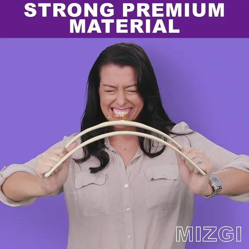 Vista 3 de MIZGI Perchas de Terciopelo Marfil Paquete de 60, Perchas Premium Doradas para Ropa Antideslizantes de Fieltro, Percha Resistente Marfil de Servicio