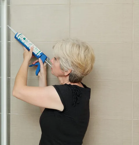 Vista 7 de White BioSeal - Calafateo de silicona de látex acrílico multiusos - Pintable - Calafateo de silicona blanca de 10.1 onzas (2)