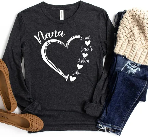 Vista 4 de Camisa personalizada para abuela, camisa de corazón de abuela, camisa con nombre de nieto, cumpleaños de Navidad para Nana Mimi