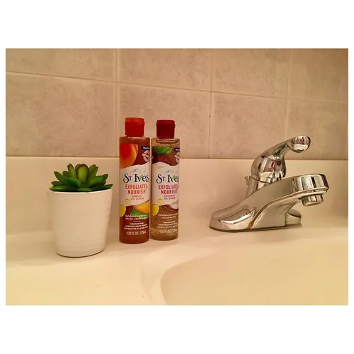 Vista 4 de St. Ives Exfoliate & Nourish Facial Oil Scrub, albaricoque, 4.23 oz