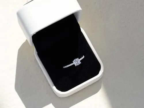 Vista 7 de Lemon Grass - Anillo de compromiso de plata fina 925, con circonita cúbica solitaria de 1 Ct., tamaños 3,5-9,5