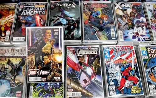 Vista 2 de Paquete de Regalo de Libros de Cómics Premium - Colección de 24 - SOLO MARVEL - Bolsa de Ataque de Cómics de Superhéroes