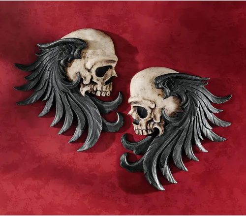 Vista 2 de Design Toscano Esculturas de pared de centinela de calavera alada de Bad to the Bones: juego de dos, a todo