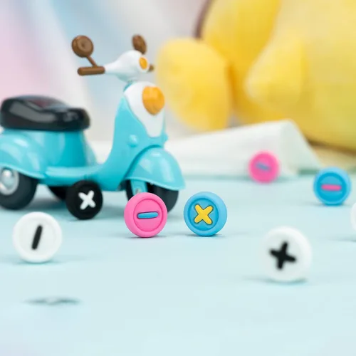 Vista 7 de GeekShare Bonitas tapas de silicona con agarre para el pulgar, funda de joystick compatible con Nintendo SwitchOLEDSwitch Lite, 4