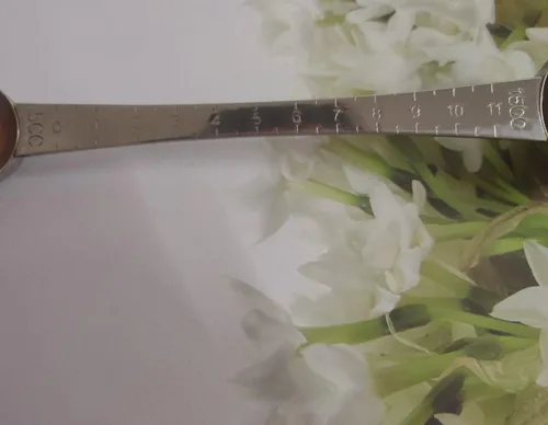 Vista 5 de Cucharas medidoras de café de acero inoxidable con mango largo, 1 cucharada y 1 cucharadita de cuchara de doble cabeza con marca para café en polvo