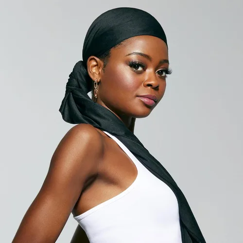 Vista 8 de KISS COLORS & CARE Bufanda de Satén Suave y Envolvente - Negra, De Larga Duración, Multiusos, Bufanda Suave y Premium para Minimizar el Frizz