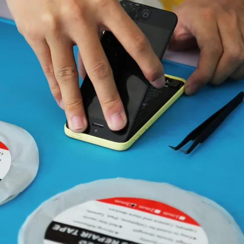 Vista 3 de Kaisiking Cinta adhesiva de doble cara de 2 mm / 3 mm x 50 m para reparación de pantalla LCD de teléfono celular, adhesiva delgada con 1 pinza
