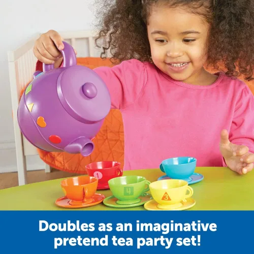 Vista 4 de Learning Resources Juego de té con formas de servir, 11 piezas, a partir de 2 años, juguetes de comida para niños pequeños, cocina preescolar