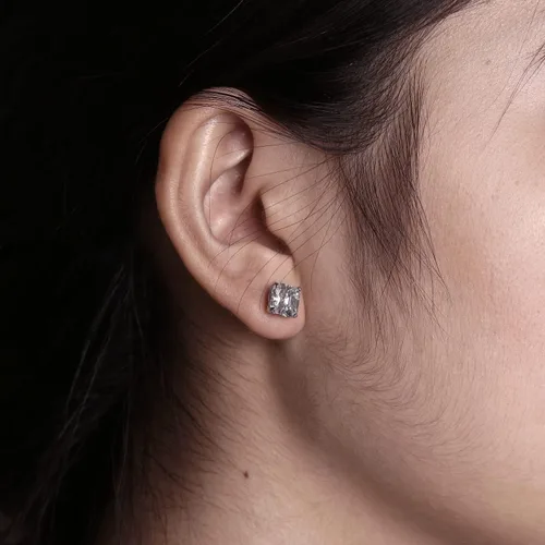 Vista 3 de Tienda Essentials Aretes de plata de ley con circonita cúbica Infinite Elements (anteriormente colección Tienda)