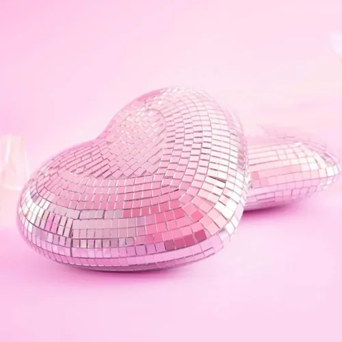 Vista 2 de Decoraciones de boda, espejo, bola de discoteca, en forma de corazón, colgante, mini s, adornos reflectantes para decoración de fiestas de boda