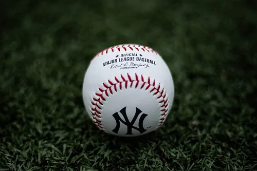 Vista 3 de Pelota de baseball con logos de equipos de la MLB