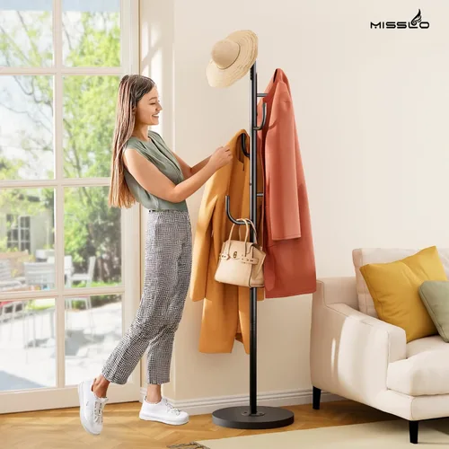 Vista 4 de MISSLO Perchero resistente independiente de 4 tamaños ajustables con base de madera estable, soporte de pie con 6 ganchos para colgar ropa, árbol
