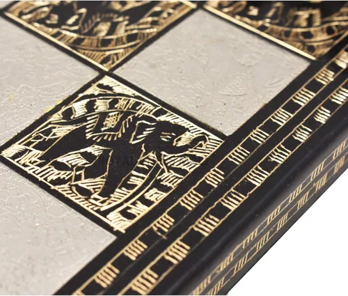 Vista 8 de Juego de piezas y tablero de ajedrez de lujo de metal de latón inspirado en la soviética - 14" - Arte único