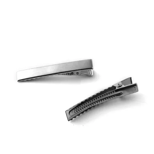 Vista 3 de WD2U - Clip de cocodrilo para niñas de 4.5 pulgadas, color rojo y negro