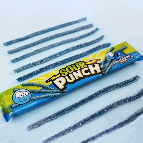 Vista 6 de Sour Punch Pajitas, dulces masticables suaves con sabor agridulce, bandeja, frambuesa azul, 2 onzas (paquete de 24)